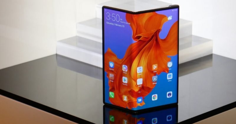 Huawei Mate X vs Samsung Fold: Qual è il migliore smartphone pieghevole?